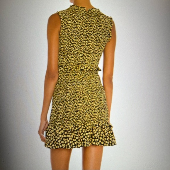 Sleeveless Faye Dress Size 2 - Picture 3 of 7